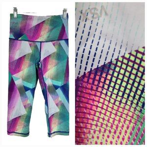 Victoria's Secret Crop Legging Digi Cube Rainbow Cropped High Rise Knockout VSX